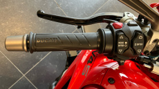 Ducati Streetfighter V4 S Red (22MY)